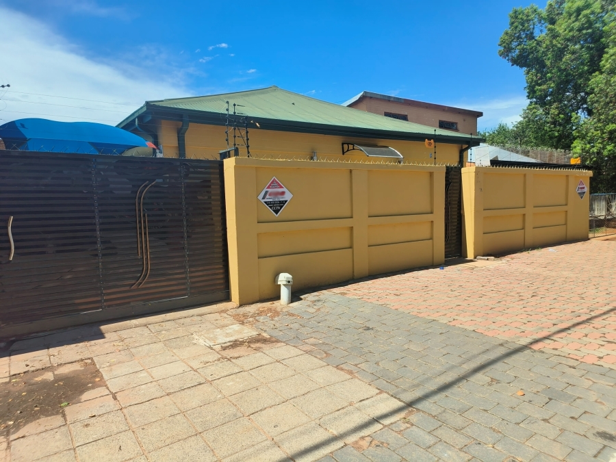3 Bedroom Property for Sale in Pienaarsdorp North West